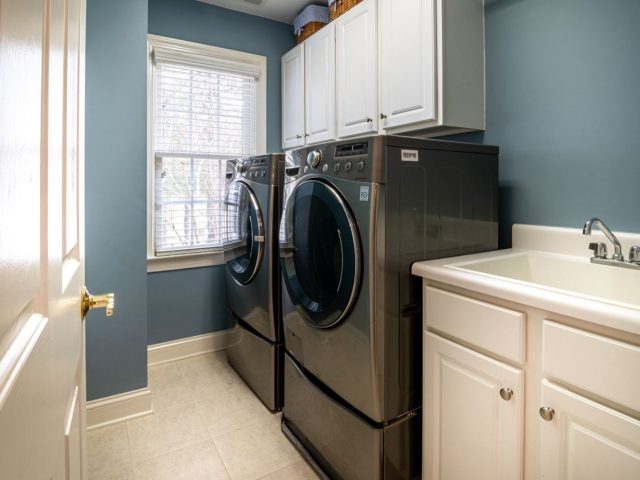Bosch ou Whirlpool : quel lave‑linge choisir selon vos priorités
